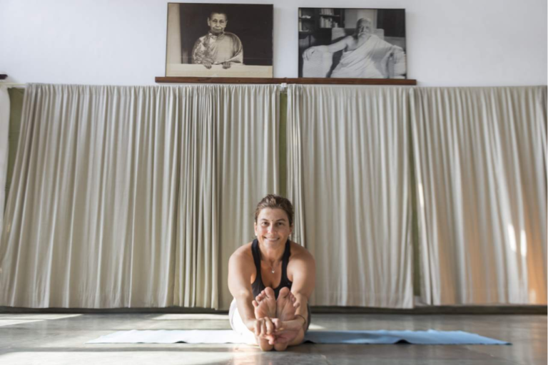 Gloria Alcaide ofrece la posibilidad de recibir clases de yoga online