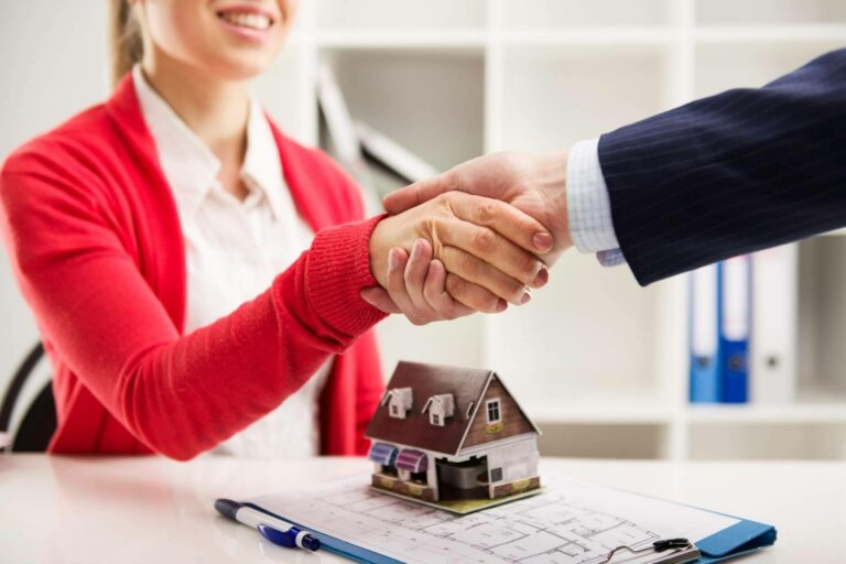 Hipotecas Plus ayuda mejorar la hipoteca y dejar de pagar vinculaciones y comisiones