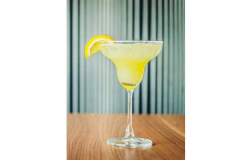 El popular cocktail Margarita de La Llorona