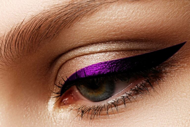 Eyeliner y rubor, las nuevas tendencias de maquillaje, disponibles en A de Ahorro