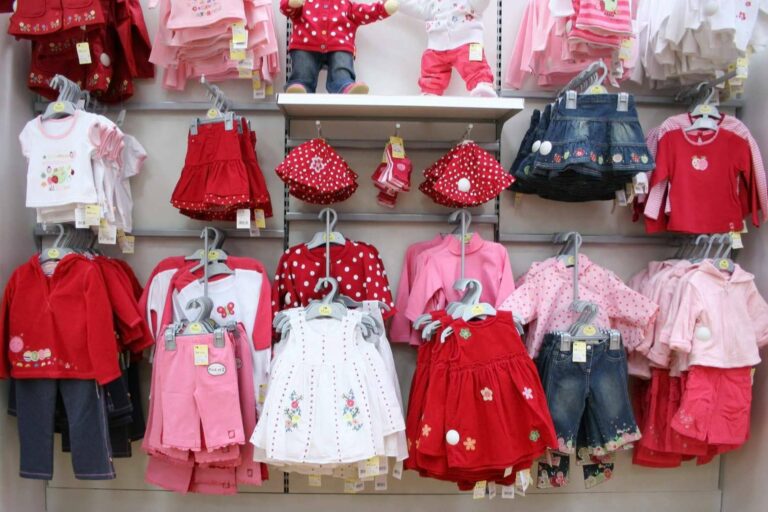 Vestir a los pequeños de la casa con ropa de calidad, bonita y a excelentes precios es posible con la tienda Ropita de Nenes