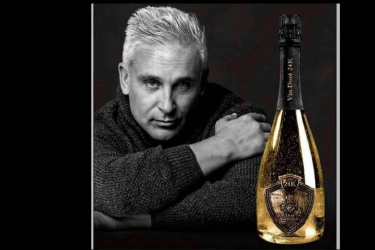 El visionario, Diego Súarez, creó el vino con polvo de oro