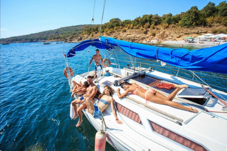 Alquiler de barcos en Ibiza con los servicios de Espai Nautic