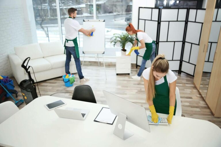 ¿Cuáles son los 5 consejos para mejorar la limpieza en la oficina?