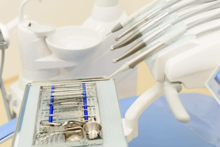 Precisión Médica Dental dispone de los MK-dent kits con turbinas dentales, ideales para estudiantes de odontología