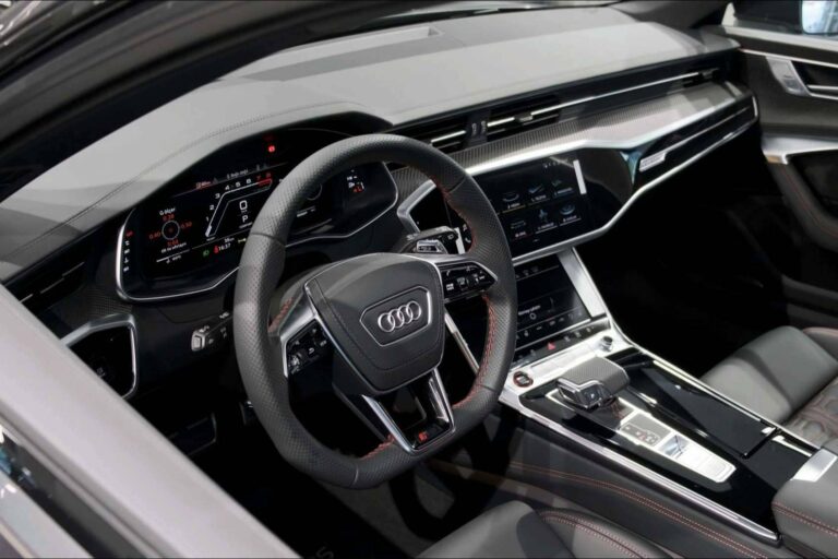 El Audi A8, valorado por muchos como el buque insignia de la firma, está disponible en SF Motor en sus dos motorizaciones