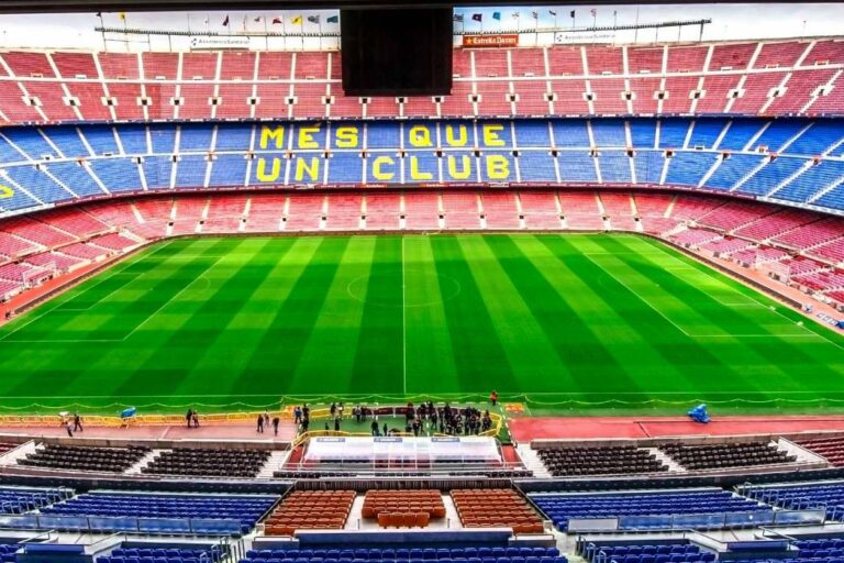 Football Host vende entradas para el próximo clásico Barcelona-Real Madrid