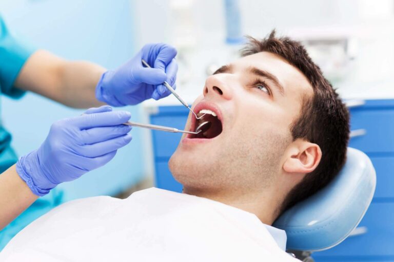 ¿Se puede llevar ortodoncia con implantes?, por Clínica Dental Agudo Rosa