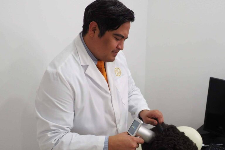 El Instituto Médico Del Prado lleva a cabo el procedimiento del injerto capilar sin rapar