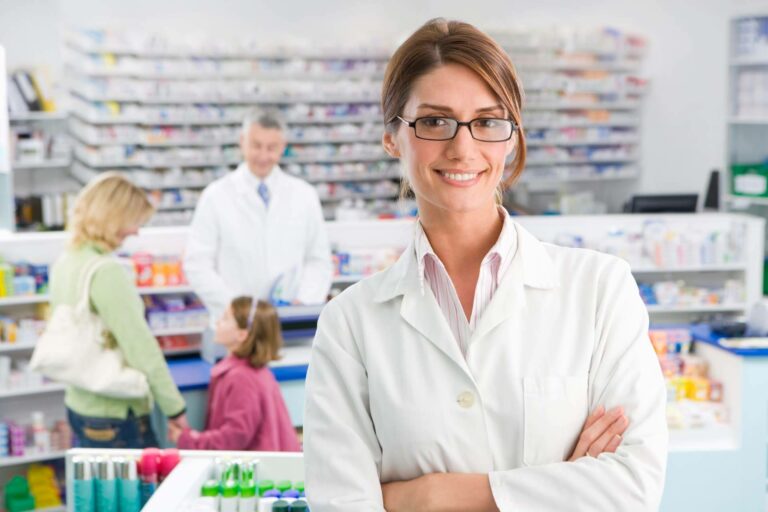 Las propuestas educativas para facilitar la transición al mercado laboral en farmacia y parafarmacia